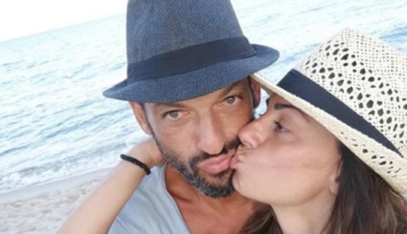 Pago parla di Serena Enardu e della loro rottura in un'intervista radiofonica