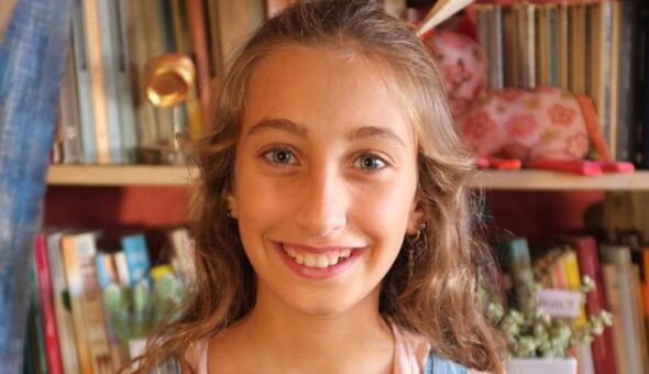 Giulietta Salmeri, milanese di 12 anni, debutta domani a Striscia la notizia nella rubrica 