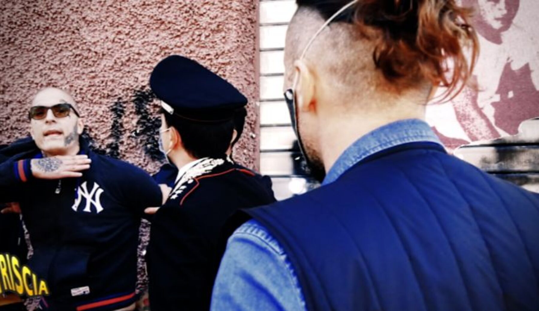 Accoglienza “speciale” per Vittorio Brumotti a San Basilio (Roma): «Ti devono tagliare la gola», l’anticipazione