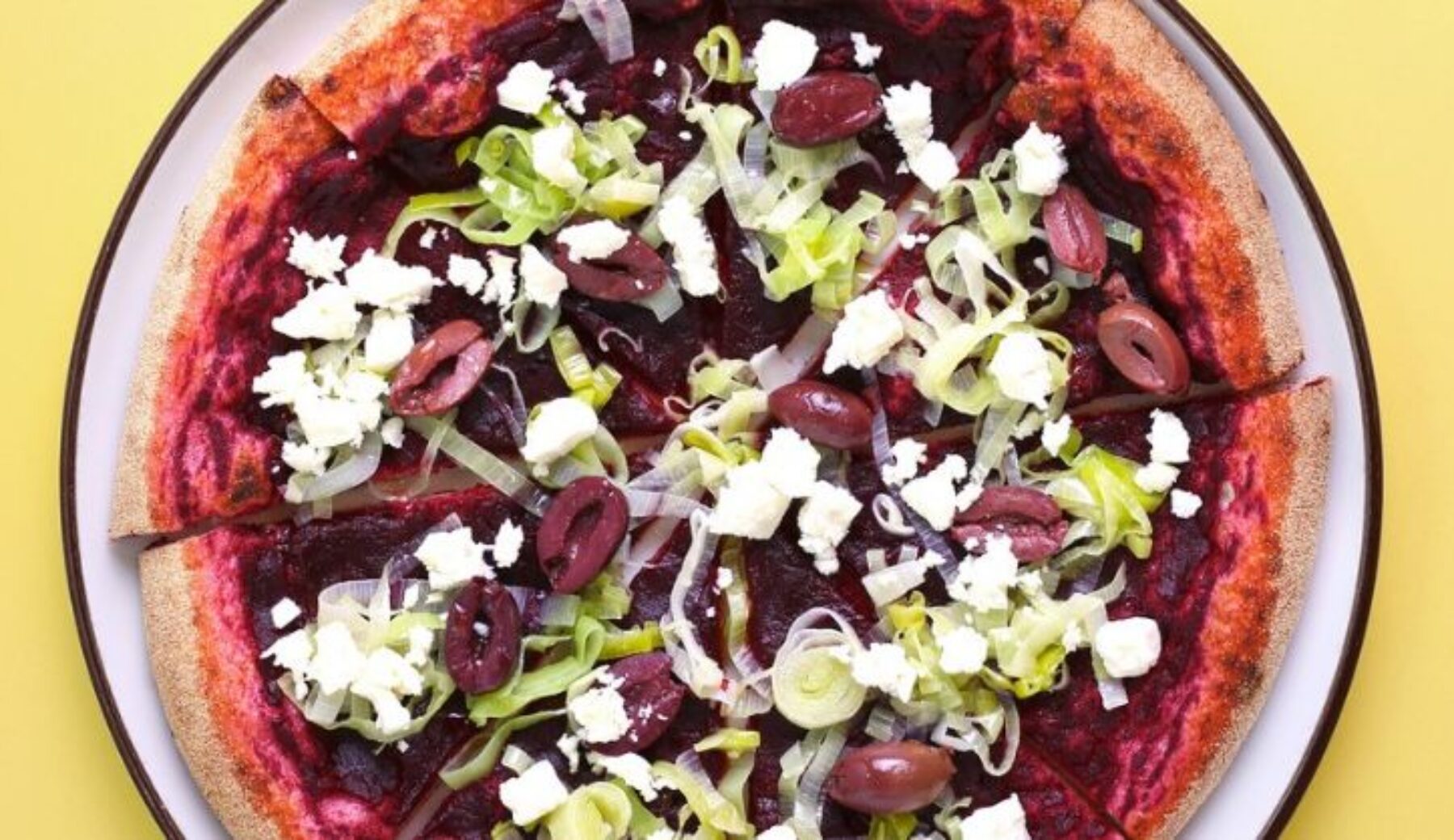 La ricetta della “Pizza viola”  di Matteo Aloe: ingredienti e procedimenti