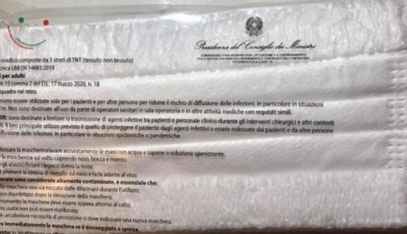 Milioni di mascherine distribuite col logo della Presidenza del Consiglio potrebbero non rispettare gli standard di legge
