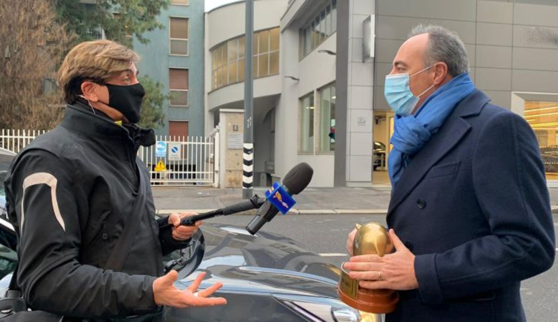 Anteprima Striscia: nuovo Tapiro d’oro a Giulio Gallera per la gestione delle vaccinazioni in Lombardia