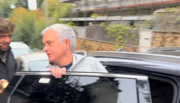 Tapiro d'oro indigesto per Josè Mourinho: lo Special one fugge (di nuovo) senza ritirare il premio