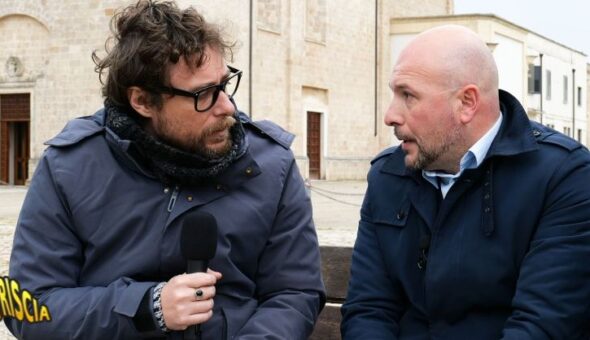 Massimo D'Alema e la vendita di armi in Colombia: intervista esclusiva a Emanuele Caruso, uno dei protagonisti della trattativa