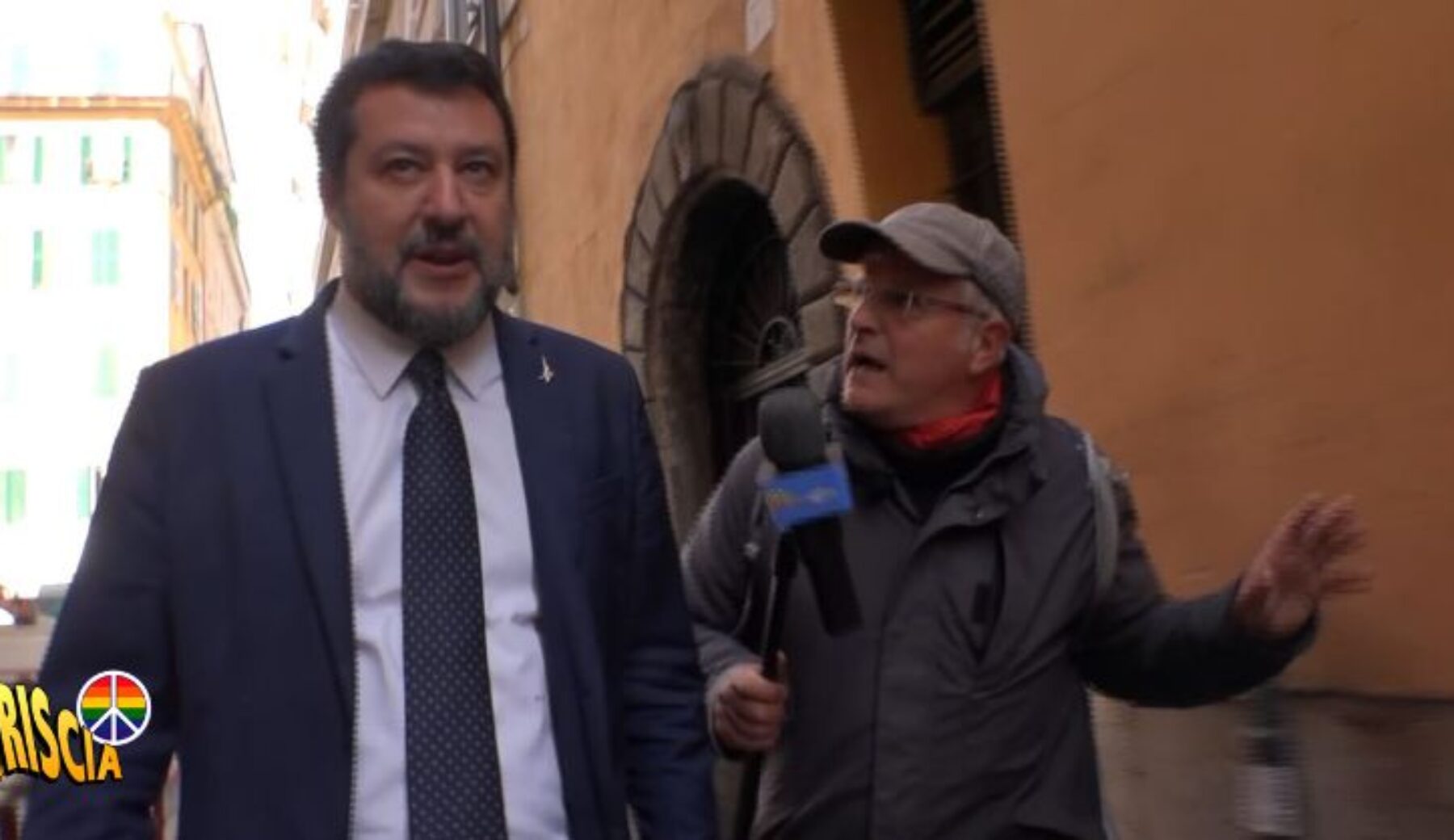 Enrico Lucci senza pace: “Ma Matteo Salvini, perché non twitti più?”