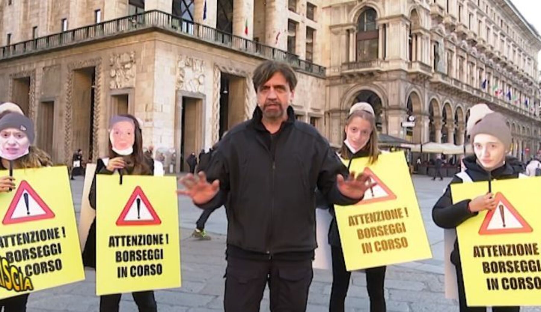 Milano, scippo a un’anziana sventato dai passeggeri della metro