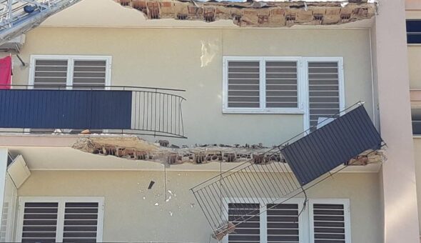 Crolla il solaio di una palazzina dell’Arca a Bari, strage sfiorata