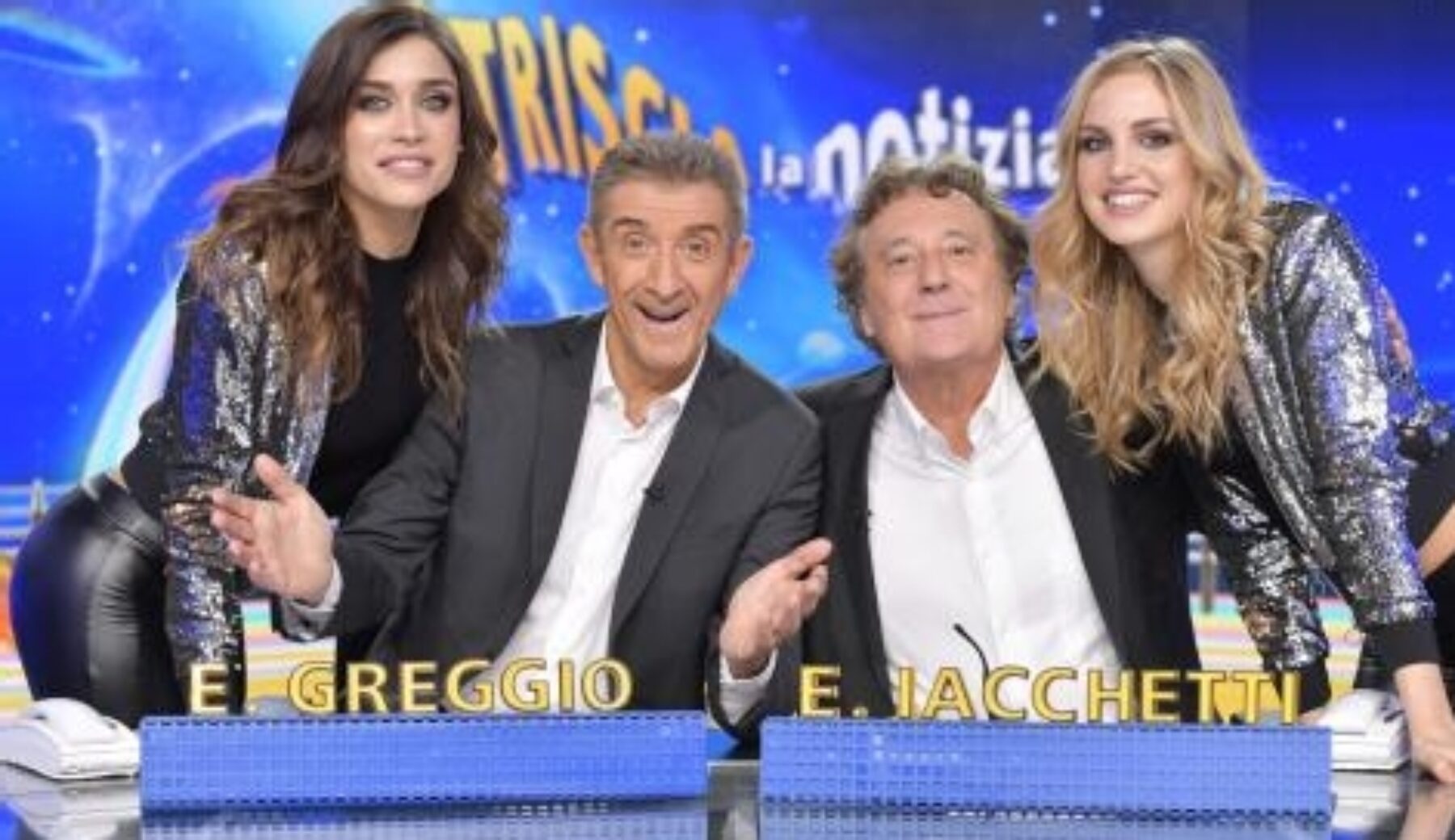 Nuovo record per Striscia la notizia:
con il ritorno della coppia storica Greggio-Iacchetti 
il tg satirico di Antonio Ricci
segna il miglior risultato della stagione
con 7 milioni e mezzo di telespettatori