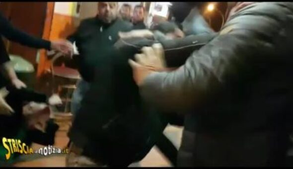 Luca Abete aggredito al grande mercato di merce contraffatta di Caserta
