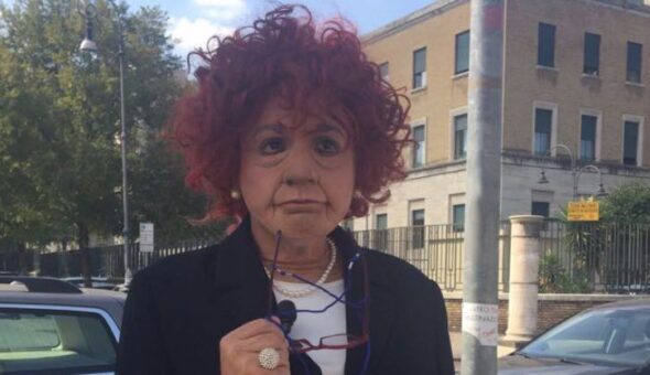 Striscia la notizia: Dario Ballantini esordisce stasera nei panni del Ministro Valeria Fedeli