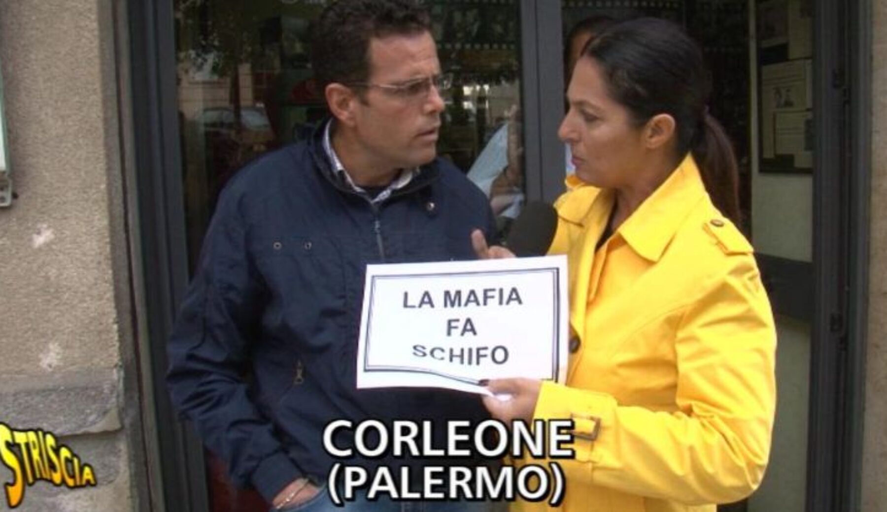 A Striscia la notizia Stefania Petyx a Corleone per un selfie contro la mafia