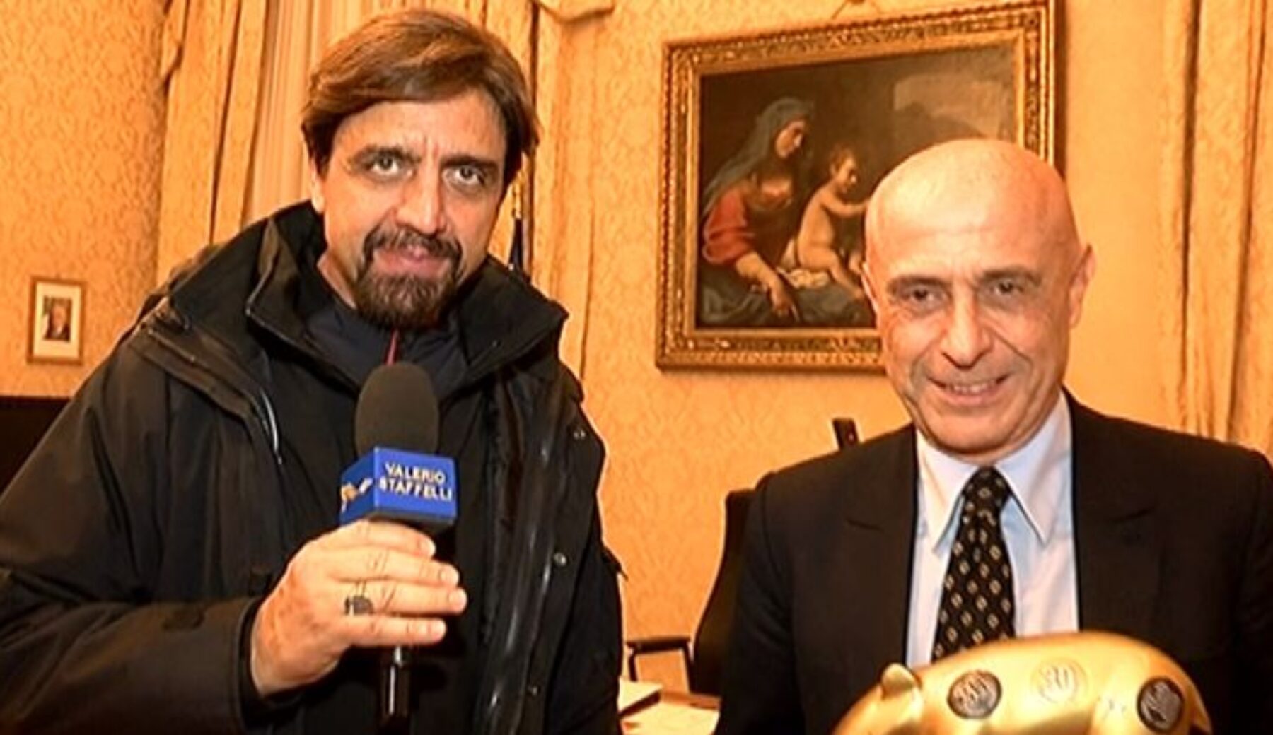 Tapiro d’oro al Ministro dell’Interno per le falle nel sistema di sicurezza antiterrorismo a Milano e a Roma