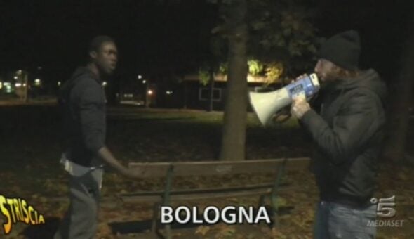 Bologna, rissa in Montagnola davanti alla scuola: Mini-Daspo per tre nigeriani