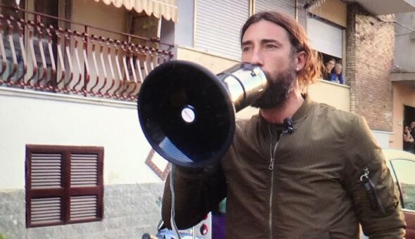 Lettera di un parroco a Vittorio Brumotti dopo il suo servizio al rione Traiano a Napoli