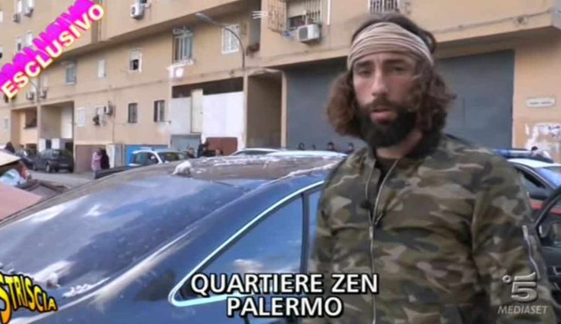 Brumotti aggredito a Palermo: la gente del quartiere Zen al fianco dell’inviato di Striscia la notizia