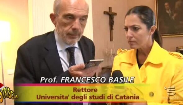 Dopo il servizio di Striscia, l’Università chiede i danni alla commissione giudicante