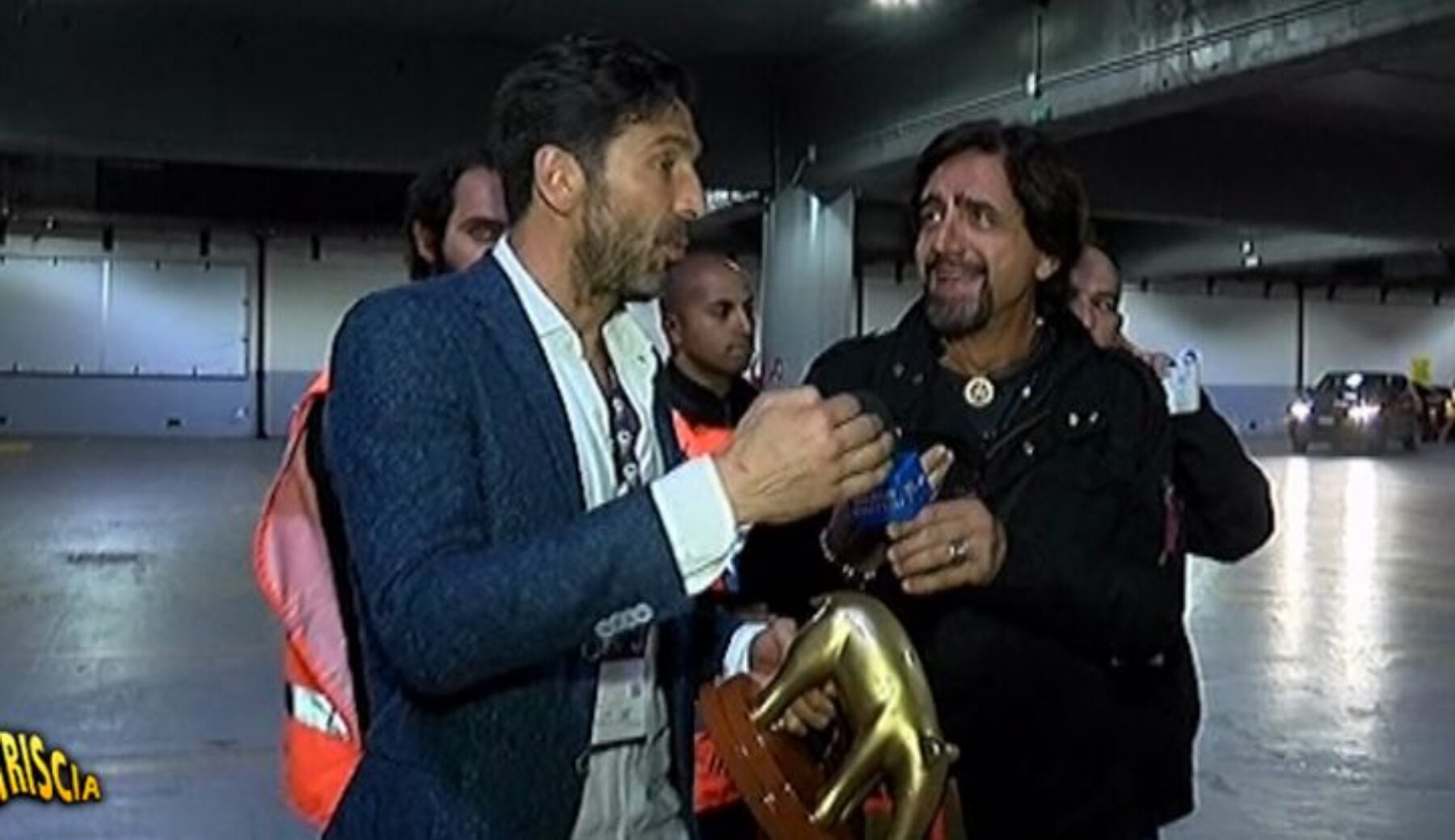 A Striscia la notizia Tapiro d’oro a Gigi Buffon: «sono felice, bisogna andare via al momento opportuno»