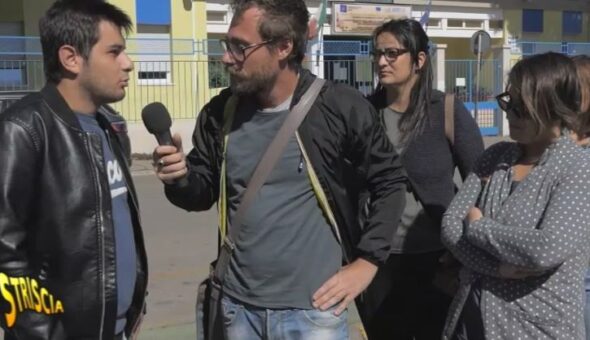 Striscia la notizia, a Taranto alunni prigionieri del gas radon e dell'Ilva