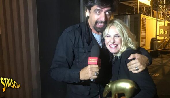 Striscia la notizia, Tapiro d’oro ad Antonella Clerici