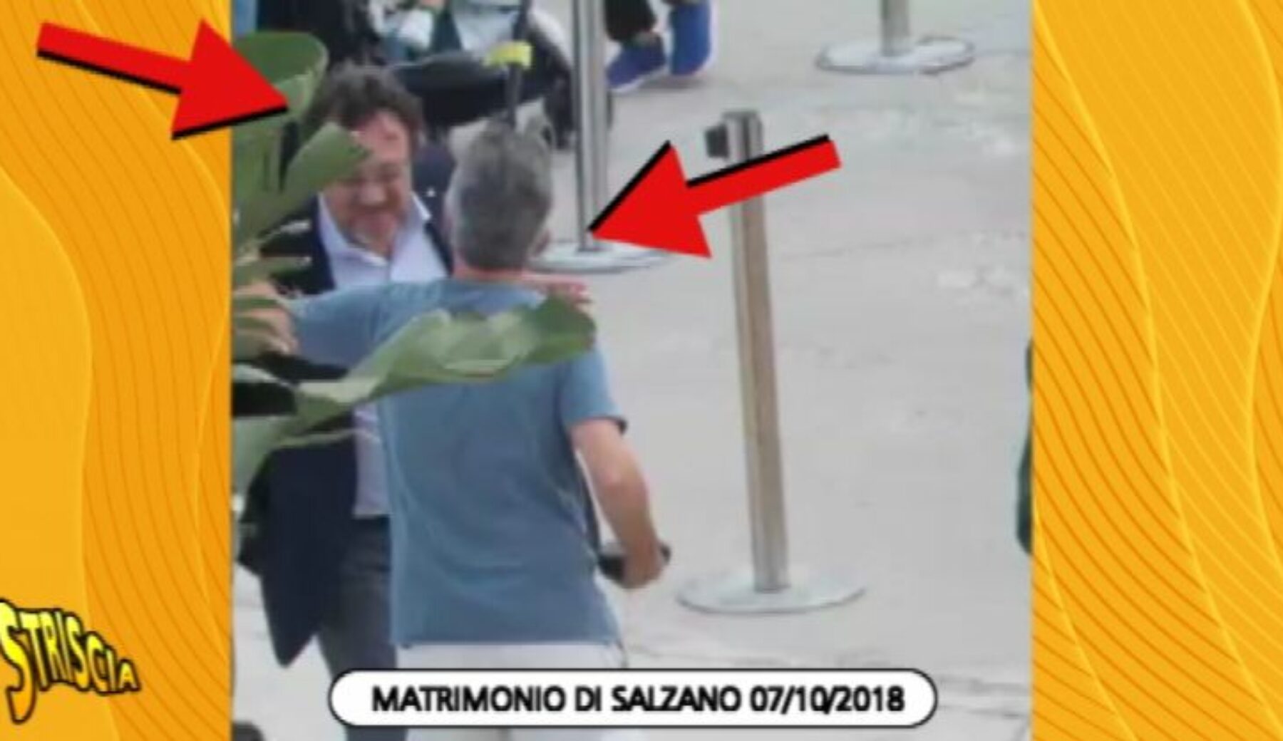 Stasera a Striscia la notizia, le foto inedite del bacio tra Salzano e Mario Orfeo