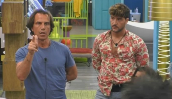 Social infuriati contro Antonio Zequila per le frasi violente contro Patrick Pugliese