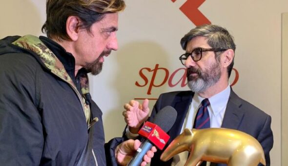 Questa sera a Striscia Tapiro d'oro a Gianni Riotta: ecco perché