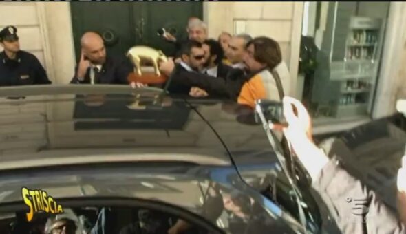 Questa sera a Striscia la notizia