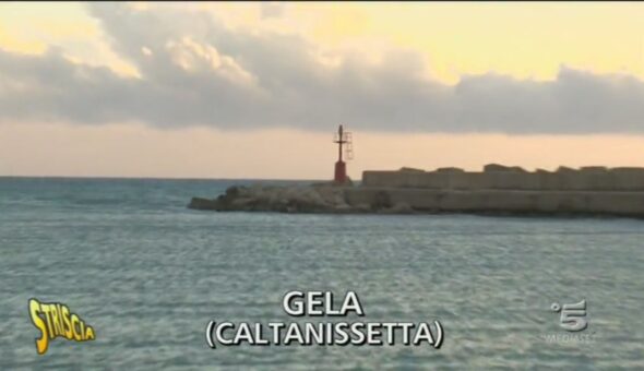 Porto insabbiato a Gela (Caltanissetta)