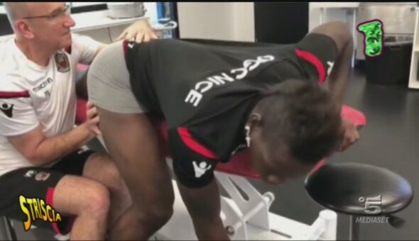 I massaggi muscolari di Balotelli