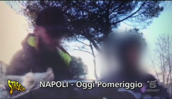 Brumotti nuovamente aggredito a Napoli