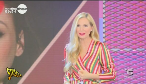 Il look multicolor di Federica Panicucci