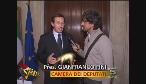 Tapiro a Gianfranco Fini