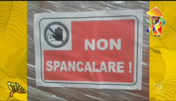 Striscia il cartellone