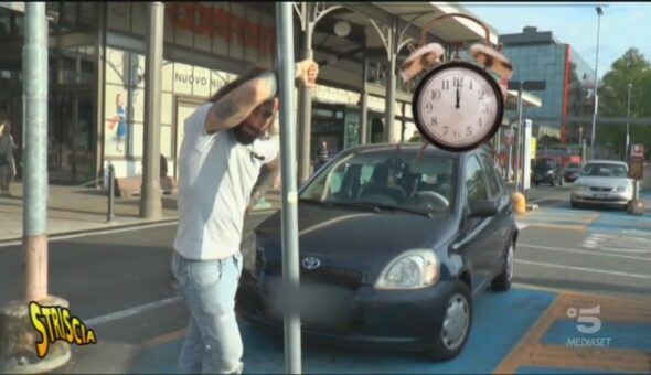 Parcheggi per disabili occupati da furbetti