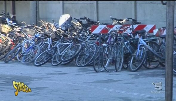 Milano, giugno 2012: biciclette sparite