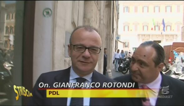 Lega a picco, Grillo contro Bersani, Pdl cerca un leader