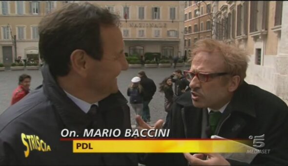 Il protagonista: Bobo Maroni lo spazzamelemarce