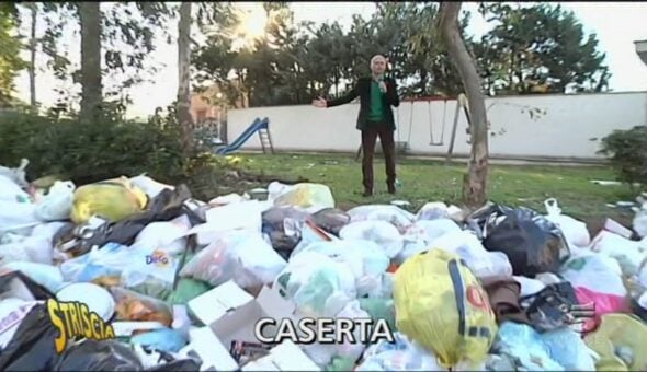 Emergenza rifiuti a Caserta