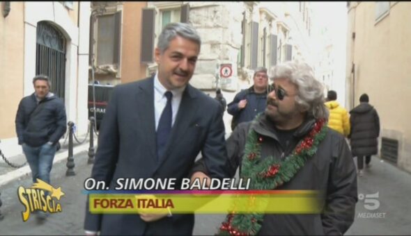 Beppe Grillo in salsa natalizia