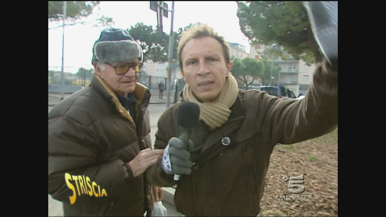 Striscia lo striscione Striscia la notizia