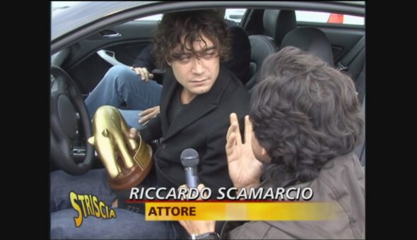 Tapiro a Riccardo Scamarcio