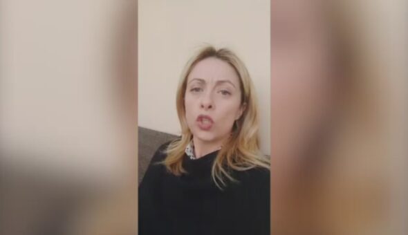Giorgia Meloni, Macron e le zucchine di mare