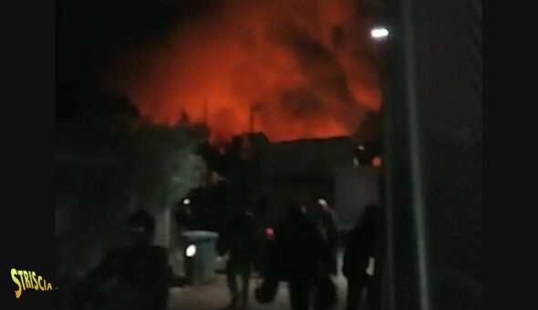 L'incendio al campo profughi di Samos