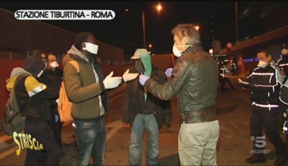 Coronavirus, assembramenti alla stazione Tiburtina a Roma