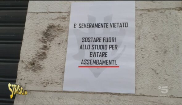 Traduzioni improvvisate e cartelli senza senso