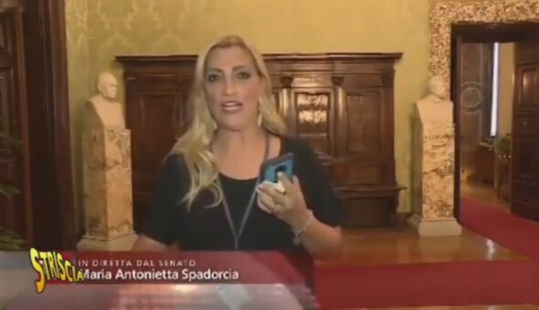 Errore del Tg 2 sul voto in Senato su Salvini: il video