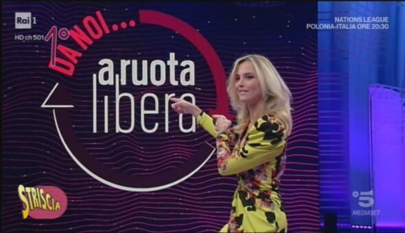 Moda caustica, look da urlo (di paura) in tv