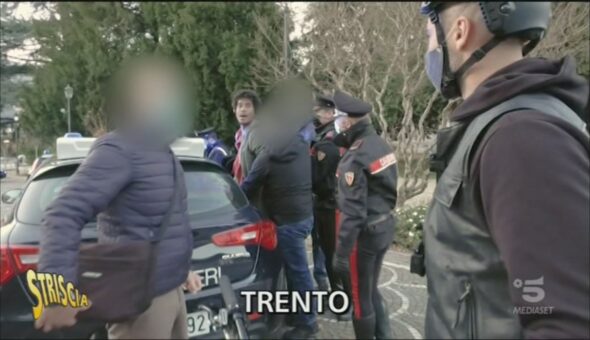 Droga a Trento, Brumotti aggredito dagli spacciatori