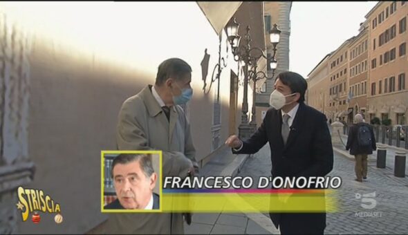 Conte affronta Renzi