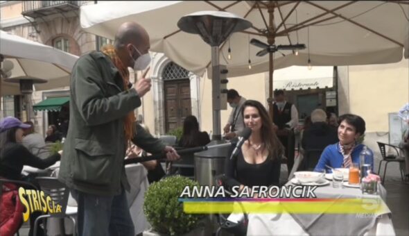 Vip alla guida, la gaffe di Anna Safroncik